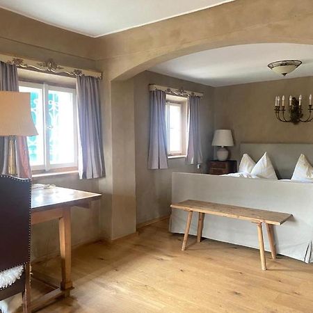Privatzimmer In 400 Jahre Alten Bauernhaus Niederalm Esterno foto